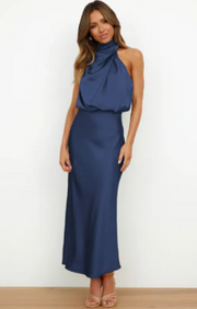 Vestido Summer de satén con cuello halter — vista 5